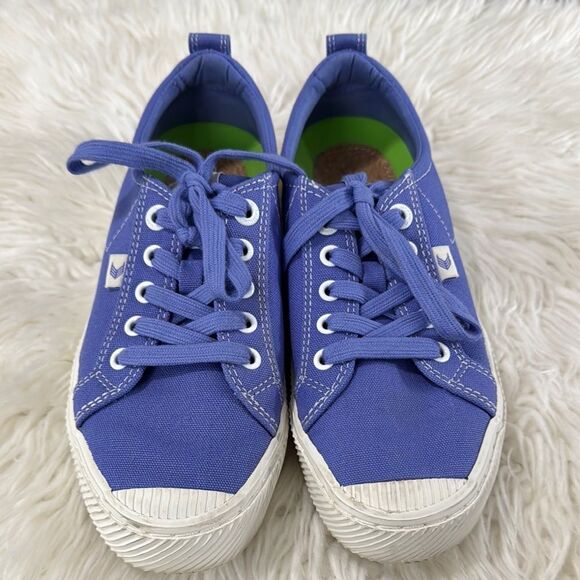 CARIUMA PANTONE Purple Sneaker Size 8 - Picture 1 of 12